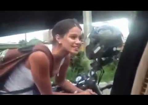 Garota pede beijo na boca e jogador Fred do Fluminense não dispensa